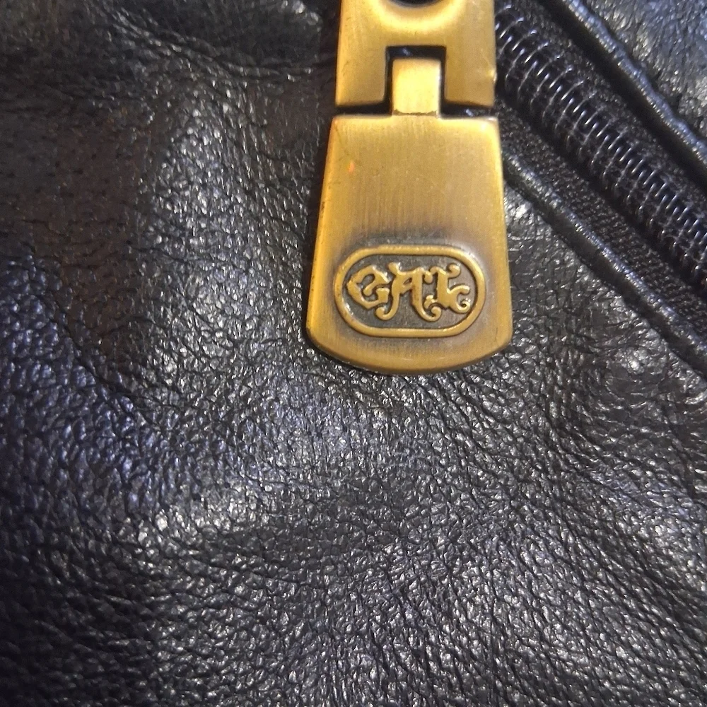 Elegant Black Leather Shoulder Bag
